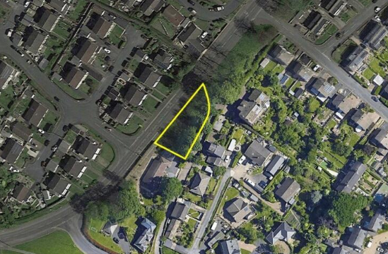 Land for sale in Brighouse photo
